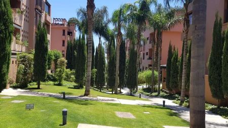 4 room luxury Flat for rent in Benalmádena, Andalusia - Photo 5