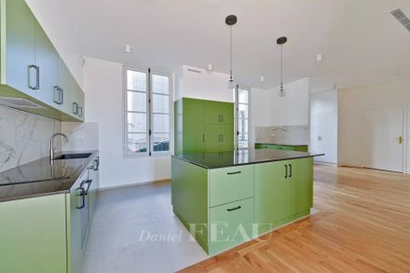 Location appartement, Paris 8ème (75008), 5 pièces, 151.74 m², ref 85418223 - Photo 3