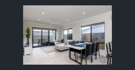 Spacious and Stylish Family Home with SOLAR - Photo 2