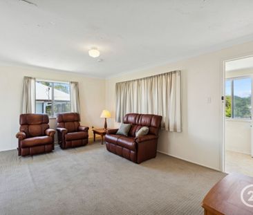 Charming Home on Large Block - Photo 3