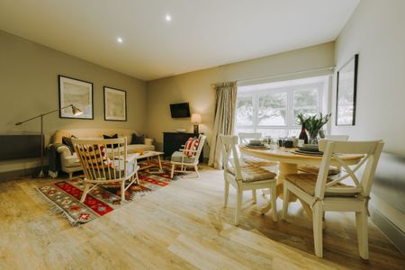 2 Bedroom Home – Medium Let - Photo 4