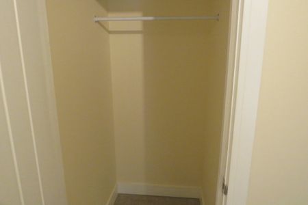 High Street - Photo 2