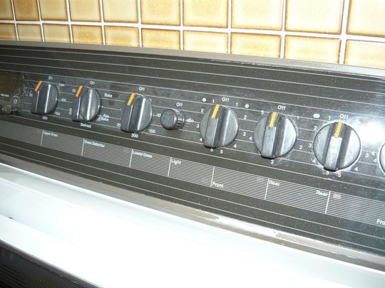 Charming 3BR Home with Ambience & Pleasant Views! - Photo 1