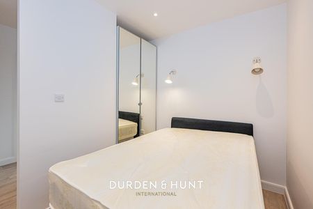 High Street, Hornchurch - Photo 2