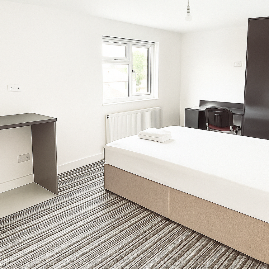 6 bedroom semi-detached house to rent - Photo 1
