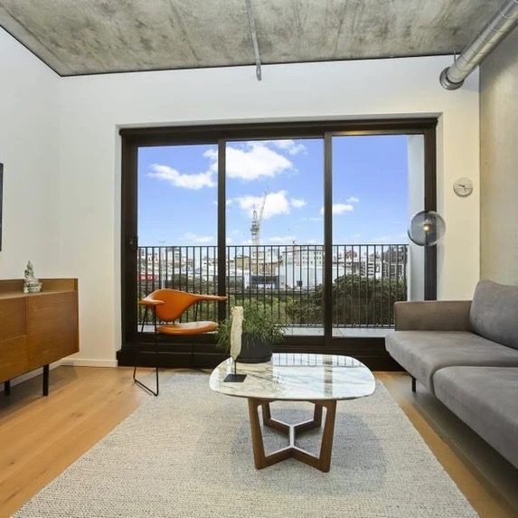 Spacious 2-Bedroom, 2-Bathroom Apartment in Eden Terrace – $820 per Week - Photo 1