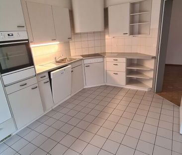 APPARTEMENT DE 5½ PIECES PROCHE DE TOUTES COMMODITES - Foto 2