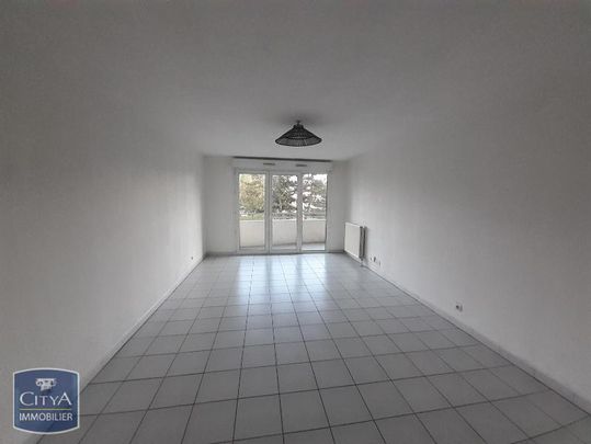 Location Appartement 3 pièces 70m² ST MARTIN D HERES 38400 - Photo 1