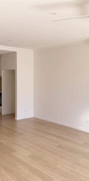 A GORGEOUS MODERN 3 BEDROOM TERRACE HOME RIGHT IN THE HEART OF ROBINA - Photo 1