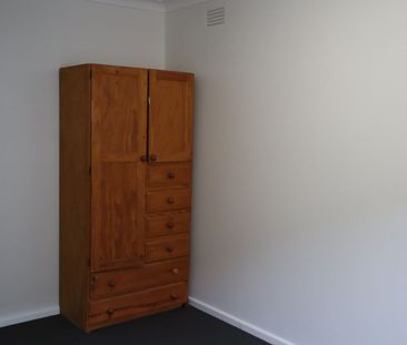 Quiet Closed Street Location - Photo 2