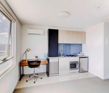 Medium 1 Bedroom with balcony - Photo 1