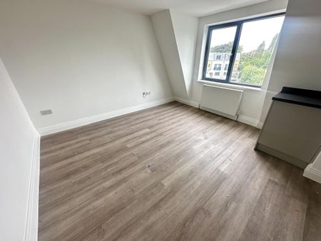 2 bedroom flat to rent - Photo 4