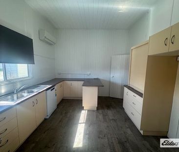 Neat & Comfortable Home in a Convenient Location - Photo 4