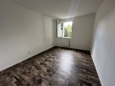 Location Appartement 3 pièces 60m² FONTENAY TRESIGNY 77610 - Photo 2