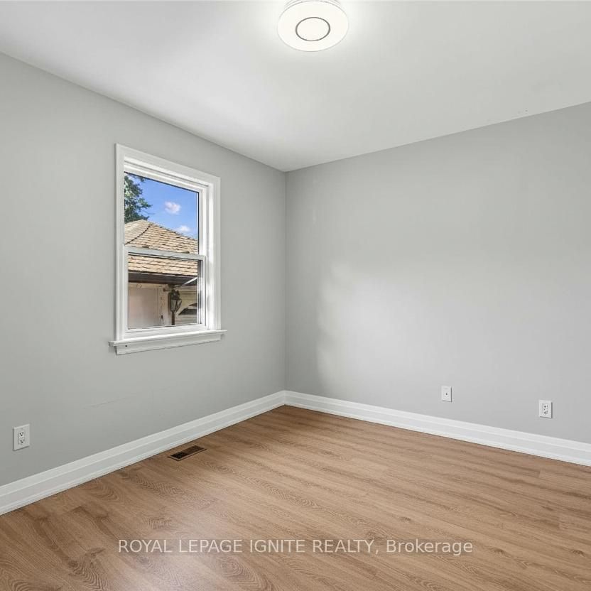 For Lease - 35 Archwood Crescent Unit# Main, Toronto, Ontario - Photo 1