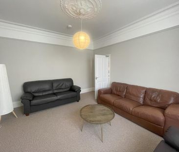5 bedroom house to rent - Photo 2