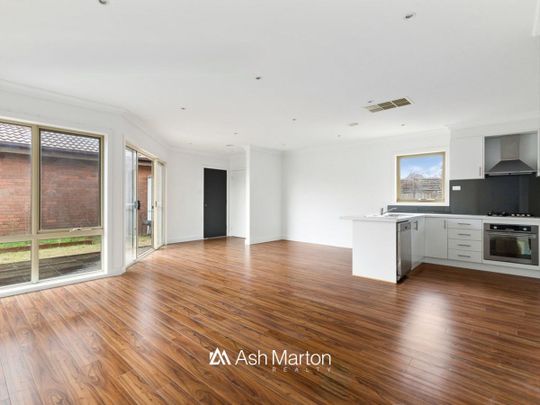 10a Weatherston Road, Seaford, VIC 3198 - Photo 1