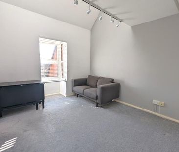 Veryan, Woking, Surrey, GU21 - Photo 2