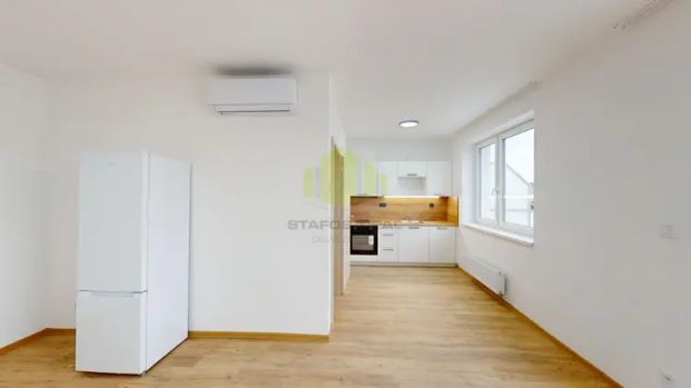 Pronájem moderního bytu 1+kk s lodžií, novostavba, Olomouc – Topolová (Slavonín) - Fotografie 1