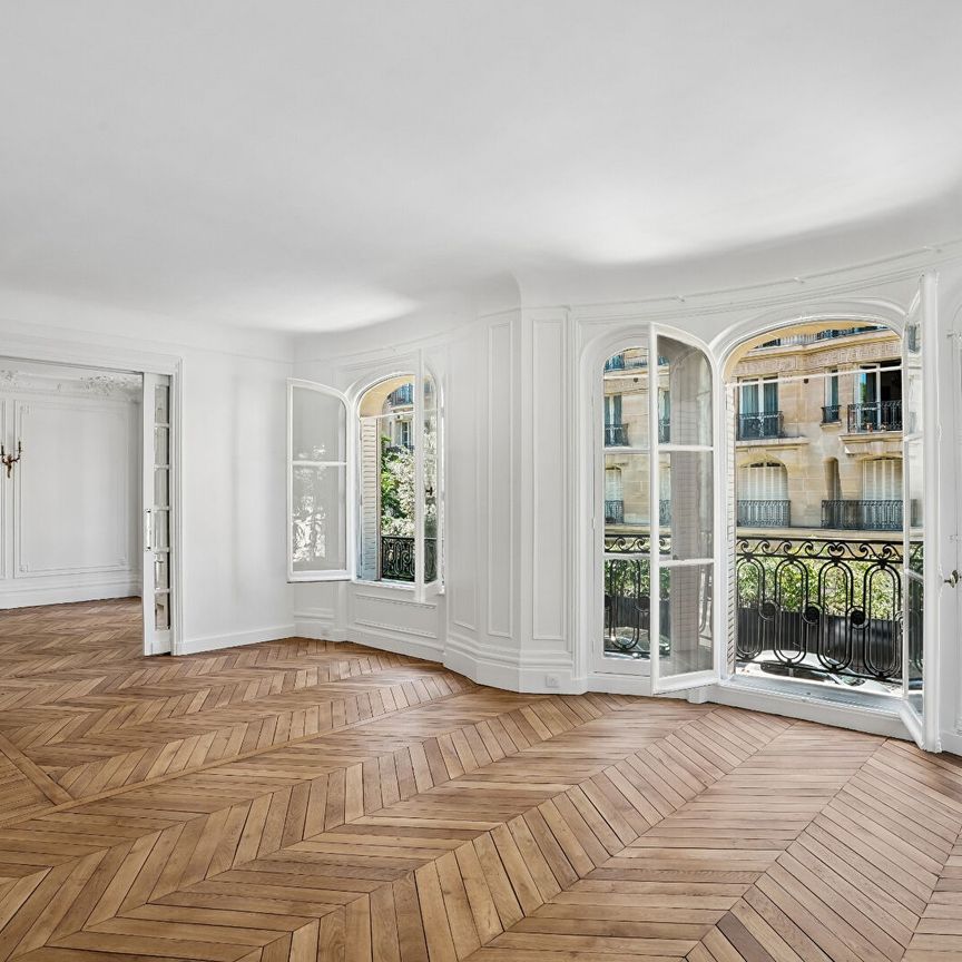 Tout savoir sur cet appartement dans le quartier Gros Caillou, à Paris 7ème - Photo 1