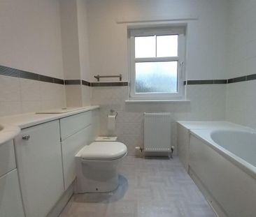 4 bedroom detached house to rent - Photo 6