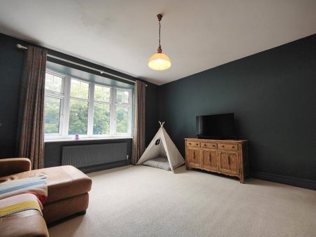 3 bedroom detached house to rent - Photo 3