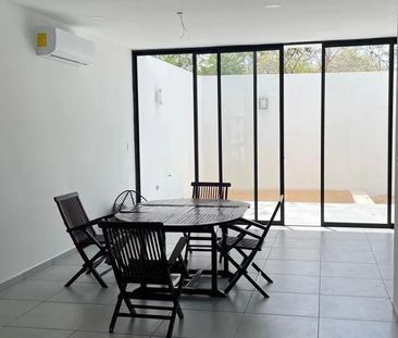 Town House en Renta, Temozon - Photo 1