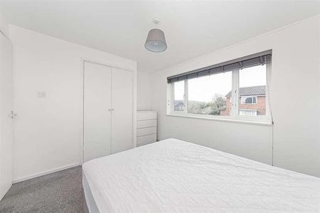 Bellfield, Pixton Way, Croydon, CR0 - Photo 5