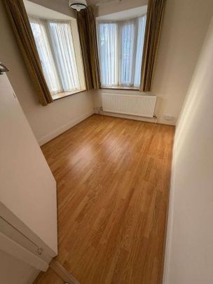 Tenterden Drive, London, NW4 - Photo 1