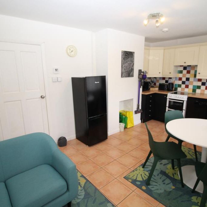 2 bedroom semi-detached house to rent - Photo 1