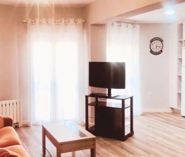 Piso de alquiler en Calle Príncipe de Asturias, 2, Plaza Castelar -... - Photo 2