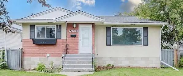 Bright 2/3 Bedroom Suite for Rent in Beautiful Highlands | 11142 50 Street Northwest, Edmonton - Photo 1