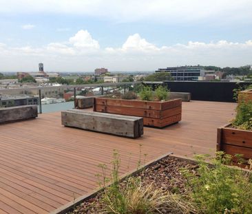 Great Location with PERFECT CITY VIEWS - Photo 1