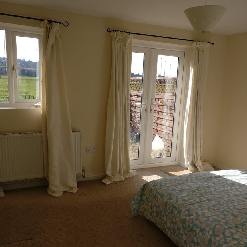 Room in a Shared House, The Pavilions, BS4 - Photo 1
