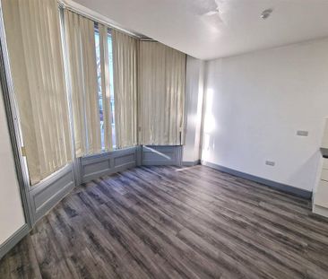 Flat 2, Avenue Road, DN2 - Photo 1