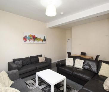 4 bedroom flat to rent - Photo 1