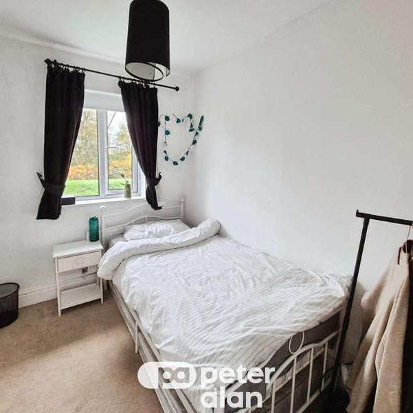 Orangery Walk, Newport, NP10 - Photo 1