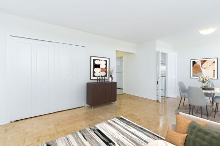 For Lease - 485 Eglinton Avenue Unit# 1003, Toronto, Ontario - Photo 2