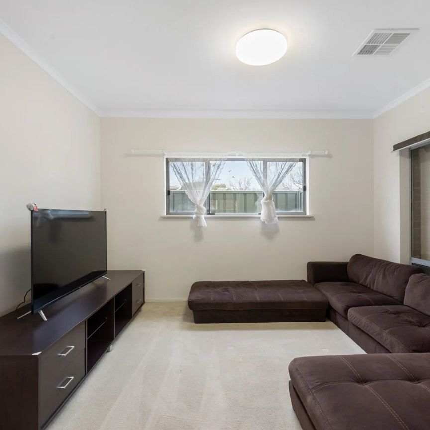 Charming Family Home in a Prime Location! - Photo 1