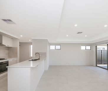 Contemporary Comfort in the Heart of Henley Brook - Photo 3