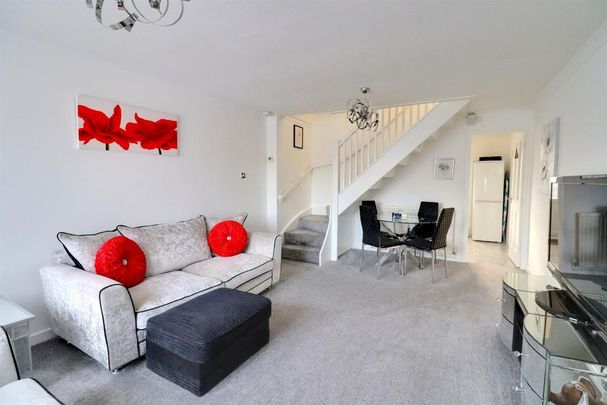 2 bedroom semi-detached house to rent - Photo 1