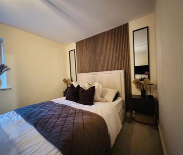 2 bedroom end of terrace house to rent - Photo 4