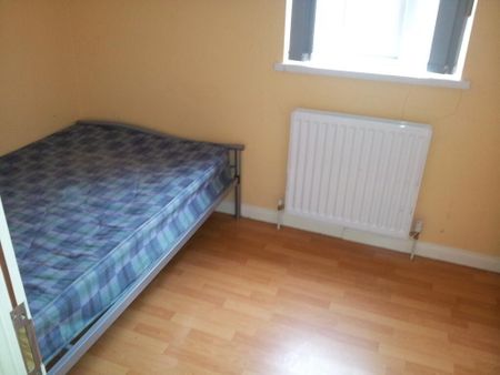 Great Apartment, 68B University Avenue, Queens University Quarter, Belfast, BT7 1GY - Photo 2