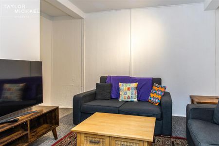 4 bedroom terraced house to rent - Photo 2