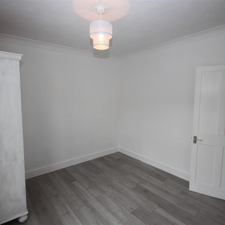 2 bedroom Terraced House to let - Photo 1