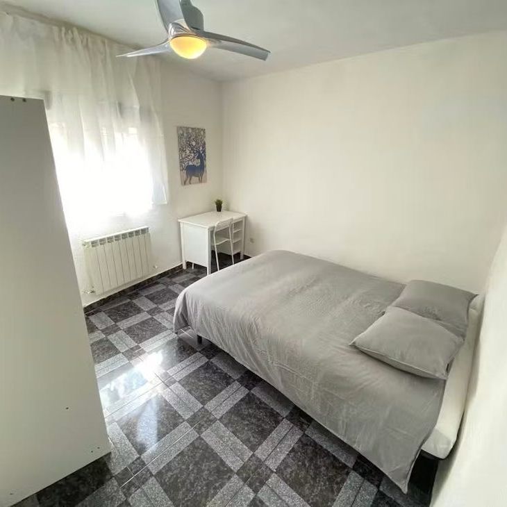 Calle de la Garceta, Madrid, Community of Madrid 28019 - Photo 1