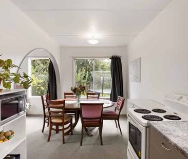 Beautiful Three Bedroom Home with Additional Sleepout - Photo 1