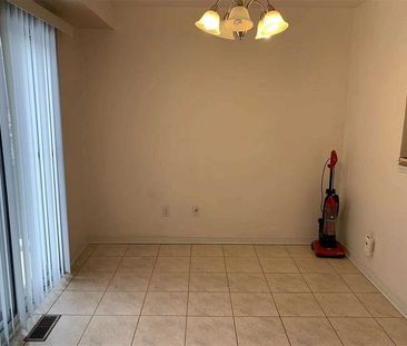 For Lease - 27 Moresby Street, Richmond Hill, Ontario - Photo 2