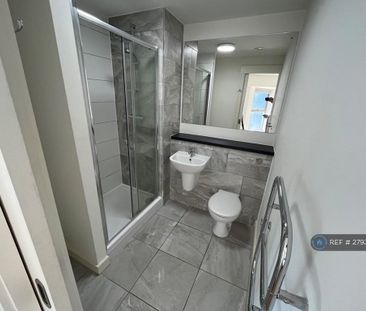 Studio to rent - Photo 6