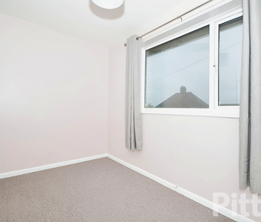 2 bedroom end of terrace house to rent - Photo 2